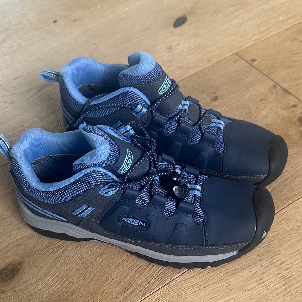 Keen shoes US 5 EU 37